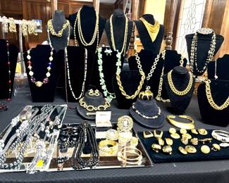 Large selection of fashion jewelry