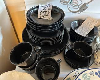 #121 Arabic Finland Set of Mixed Black China - approx 28 pcs $40.00