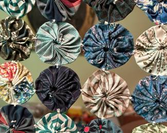 #89 Yo-Yo's Coverlet - 76x82 and two quilted Yo-Yo Shams $120.00