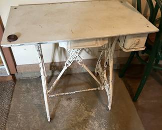 #40 Cast Iron White SM Co. Sewing Machine Table - Painted White (as is paint) w/metal Top - 31x18x29 $75.00