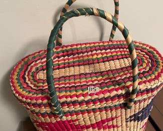 #115 Hand-Weaved Strawgrass Basket - 15x12 $45.00