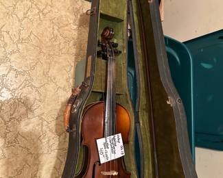 #114 Vintage Antonius Stradivarius Cremanensis Faciebat Anno 17 Violin $40.00