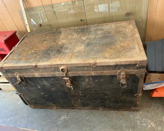 #50 Vintage Trunk w/Metal Fasteners - no tray - 40x20x22 $30.00