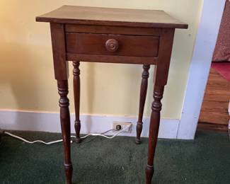 Early American Style Side Table, Single Drawer — with Converted Oil Lamp A simple, turned-leg side table in the Early American tradition — clean lines and minimal ornamentation.
