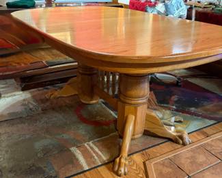 Handmade Amish soldi wood table