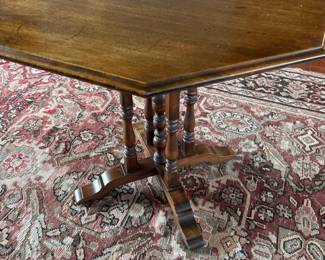 118 AntiqueCottagecoreOctagonOakAccentTable