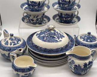 76 BlueWillowChinaServingSetTeacupsCoveredDishCollection