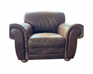 44 LeatherClubChairandMatchingOttoman