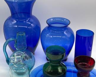 94 StunningCobaltBlueArtGlassCollectionwVasesTrayAccentPiece