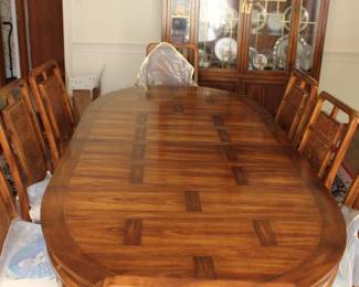 Beautiful dining room table and chairs