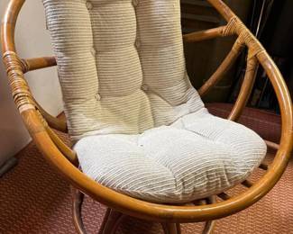 004 rattanswivelloungechairwithoffwhit