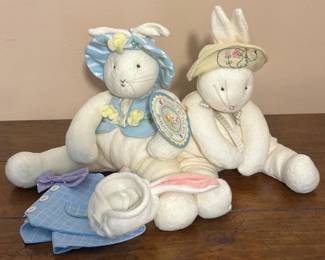073 bunniesbythebayhallmarkplushbutter