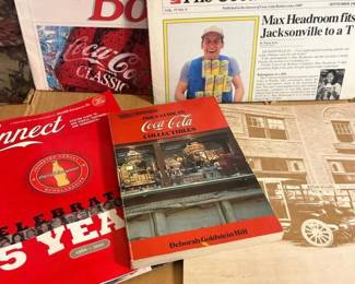105 largelotcocacolacollectibleswithpr