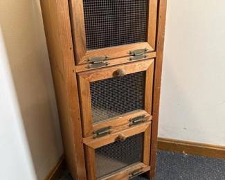 036 woodenpiesafecabinetwiththreemesh