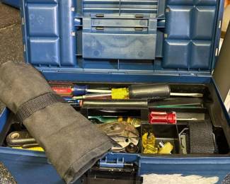 435 bluetoolboxandcontents