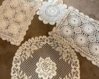 152 lotof4vintagecrochetlacedoilies