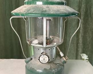 052 coleman639kerosenelantern