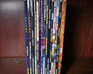 128 collectionofalienpredatorbatmansupe