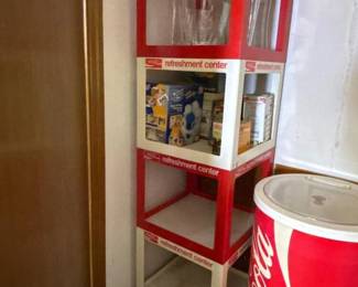 437 vintagecocacolarefreshmentcenterdis