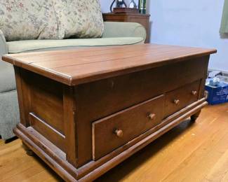 485 woodenstoragechestcoffeetable435x