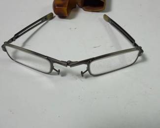 256 vintagefoldingmetaleyeglasseswfaux