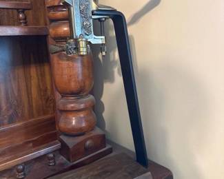 372 estatetabletopwinecorker