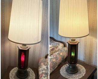 165 pairof39vintagetablelampwithreda