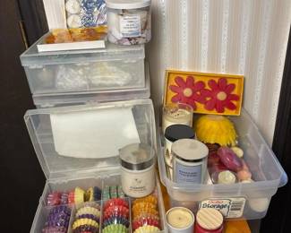 510 assortedcandlelotwithwaxmeltsholde
