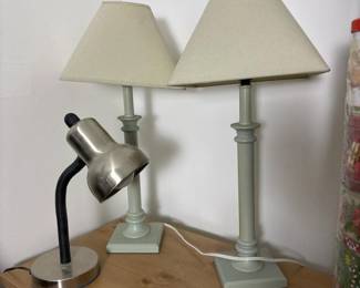 094 pairoftablelampsgooseneckdesklamp