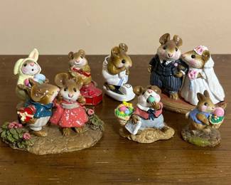 124 assortedweeforestfolkmousefigurines