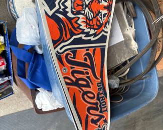 . . . Tiger pennant