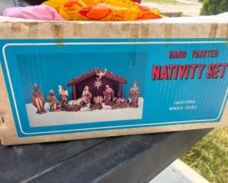 . . . vintage chalkware nativity set