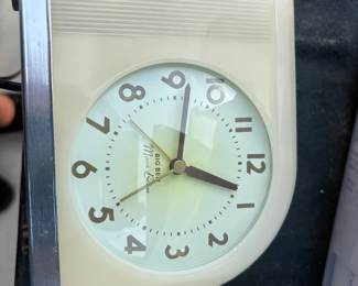 . . . love this vintage electric moon clock
