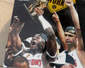 . . . Pistons magazine