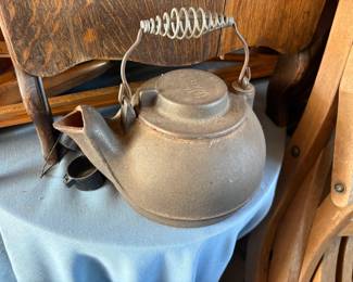 . . . Wagner Ware cast iron kettle
