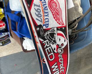 . . . 1997 Red Wing Stanley Cup pennant