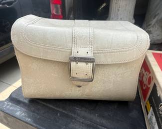 . . . vintage travel bag