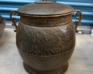 Sulang lidded pot