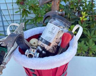 108 mixedhandtoollotinbasket