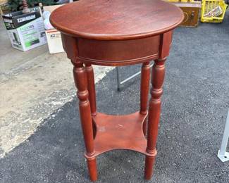 146 roundwoodensidetable