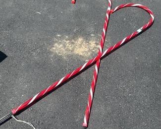 134 setof2outdoorlightedcandycanechri