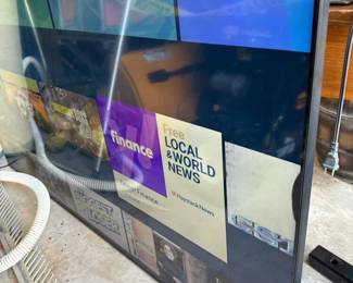 179 samsung704kuhdledsmarttvwithwall