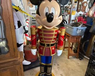 162 disney5ftledmickeynutcrackerfigure