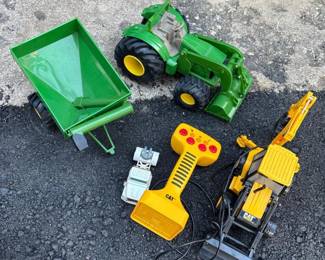 147 toytrucklotjohndeeretractortrailer