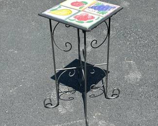 087 decorativemetalplantstandwithhandp