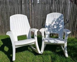 021 pairofoffwhiteplasticadirondackroc