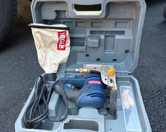 070 ryobibiscuitjoinerwithcarryingcase