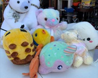 113 assortedplushstuffedanimallot