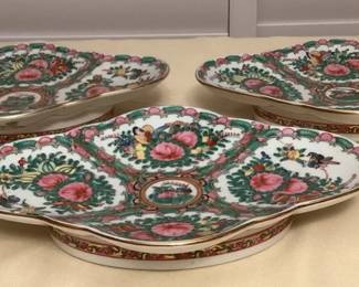 MCJ058 Three Chinese Porcelain Rose Medallion Footed Serving Plates