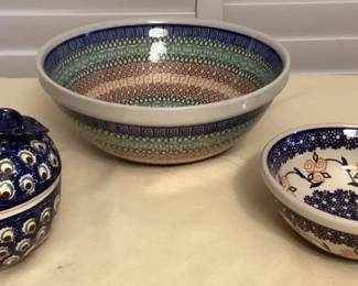 MCJ126 Polish Pottery Ceramic Bowls & Apple Baker
